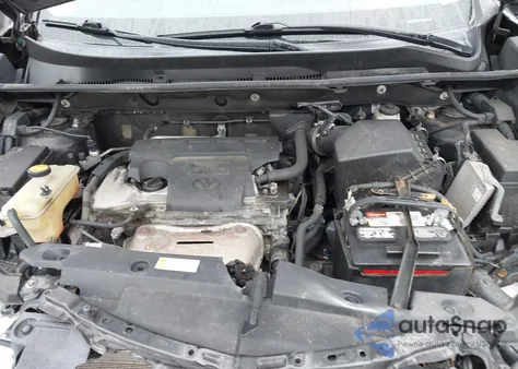 2016 Toyota Rav4 Xle z USA, uszkodzony, nr VIN 2T3RFREVXGW509033